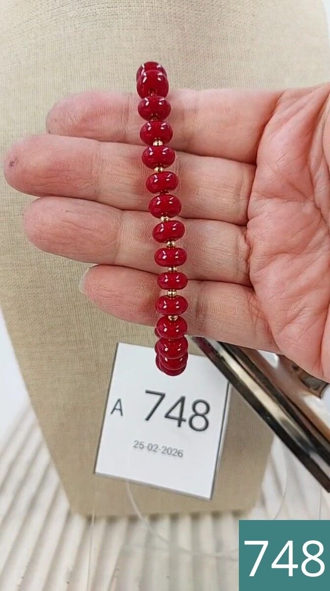 A_748