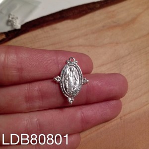 Dije bañado en plata de 22mm Virgen de los Rayos Bolitas LDB80801