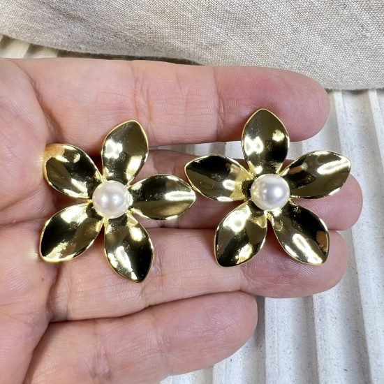 Aros baño oro Flor perla Shell (250626-224)